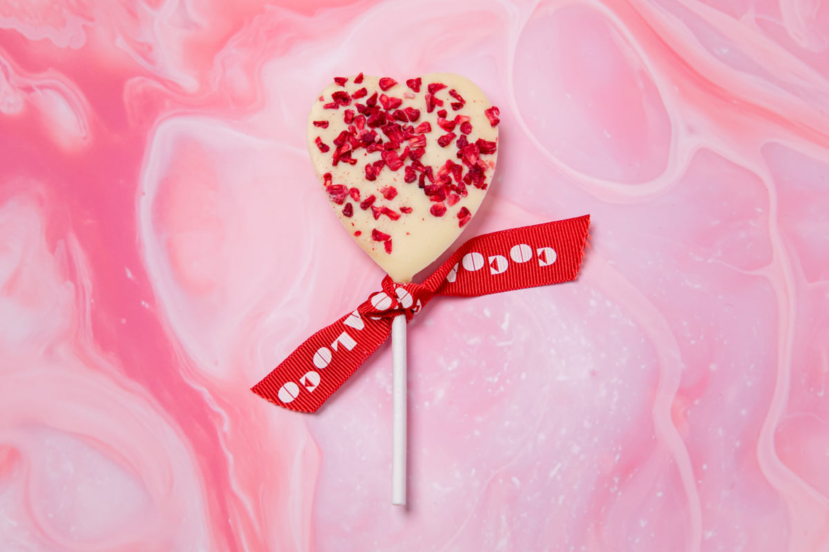 White Chocolate & Raspberry Heart Lolly – 18g